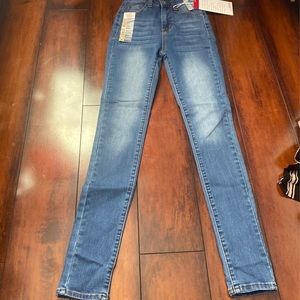 Skinny jeans